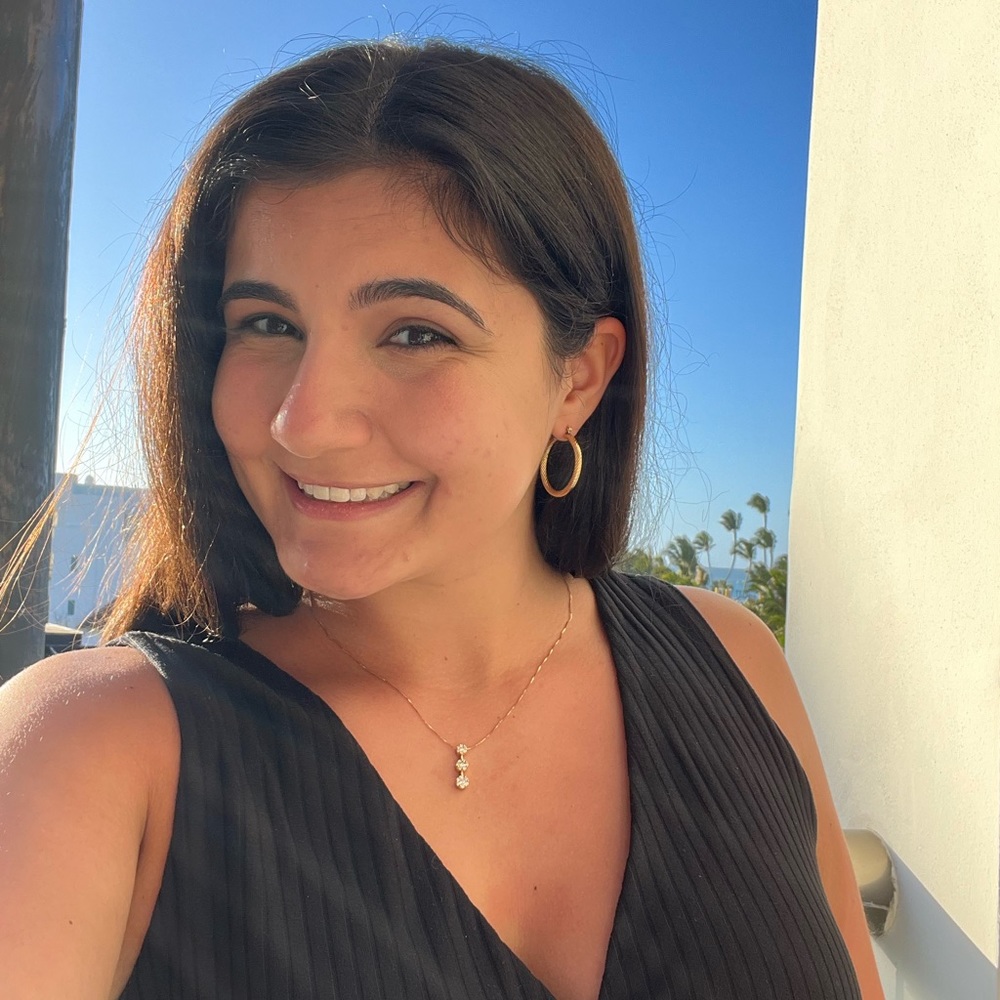 Meet your Posher, Emily